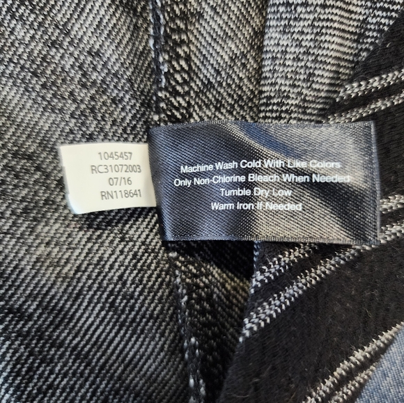 Dress - Picture 5 of 9